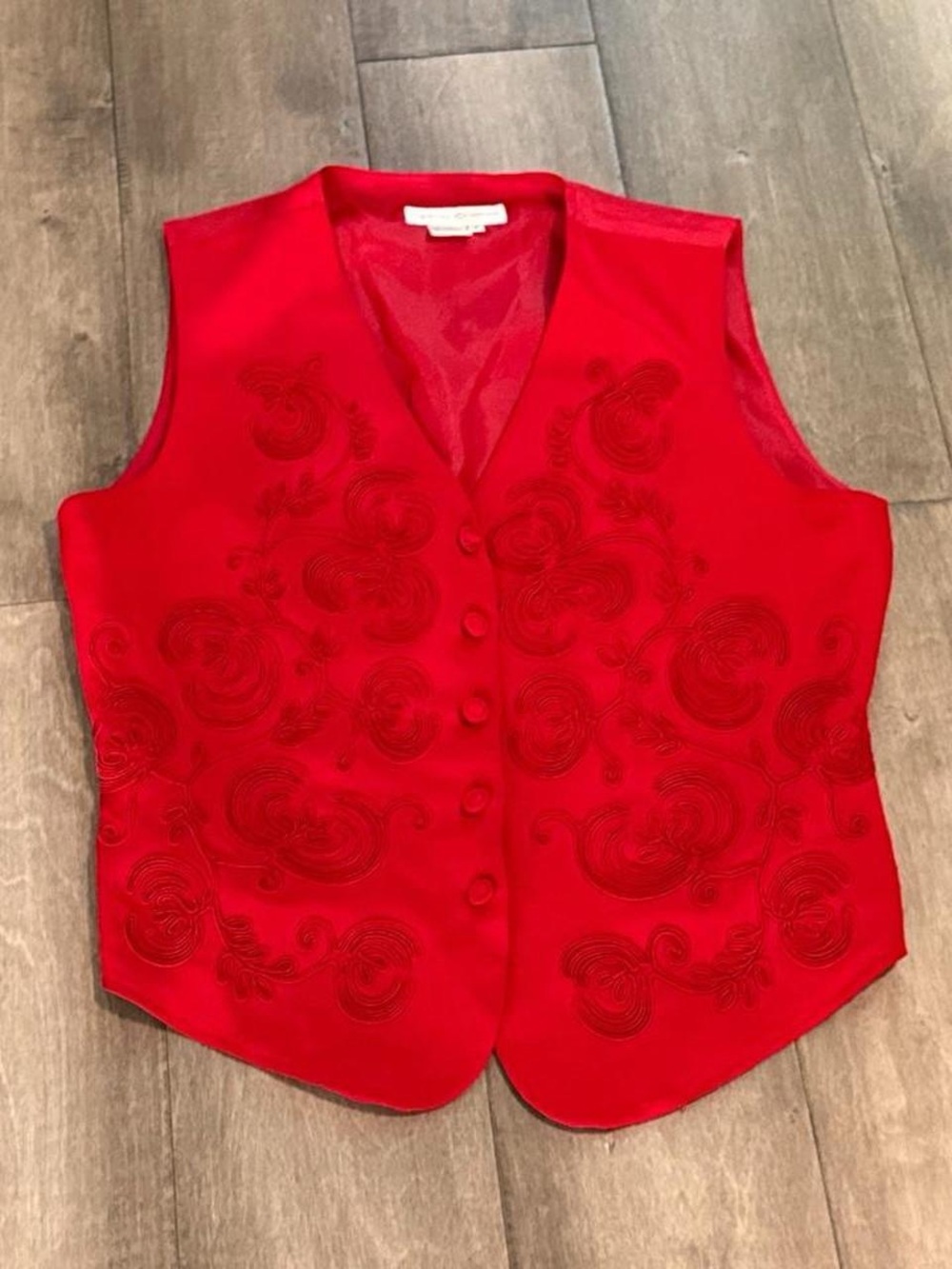 Red Embroidered Button-Front Vest - Picture 2 of 6